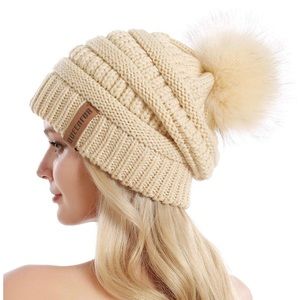 5⭐️ Rated Slouchy PomPom Beanie w Removabl…
